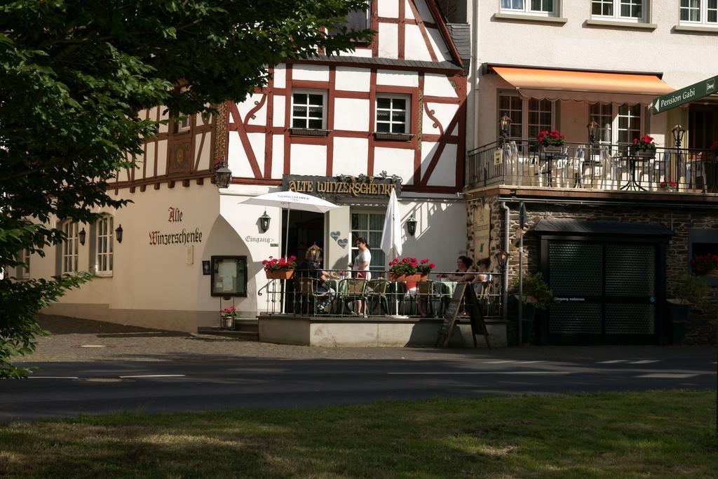 Hotel Alte Winzerschenke Bruttig-Fankel Exterior foto